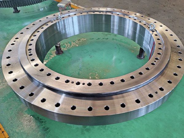 Custom Heavy-Duty Slewing Ring