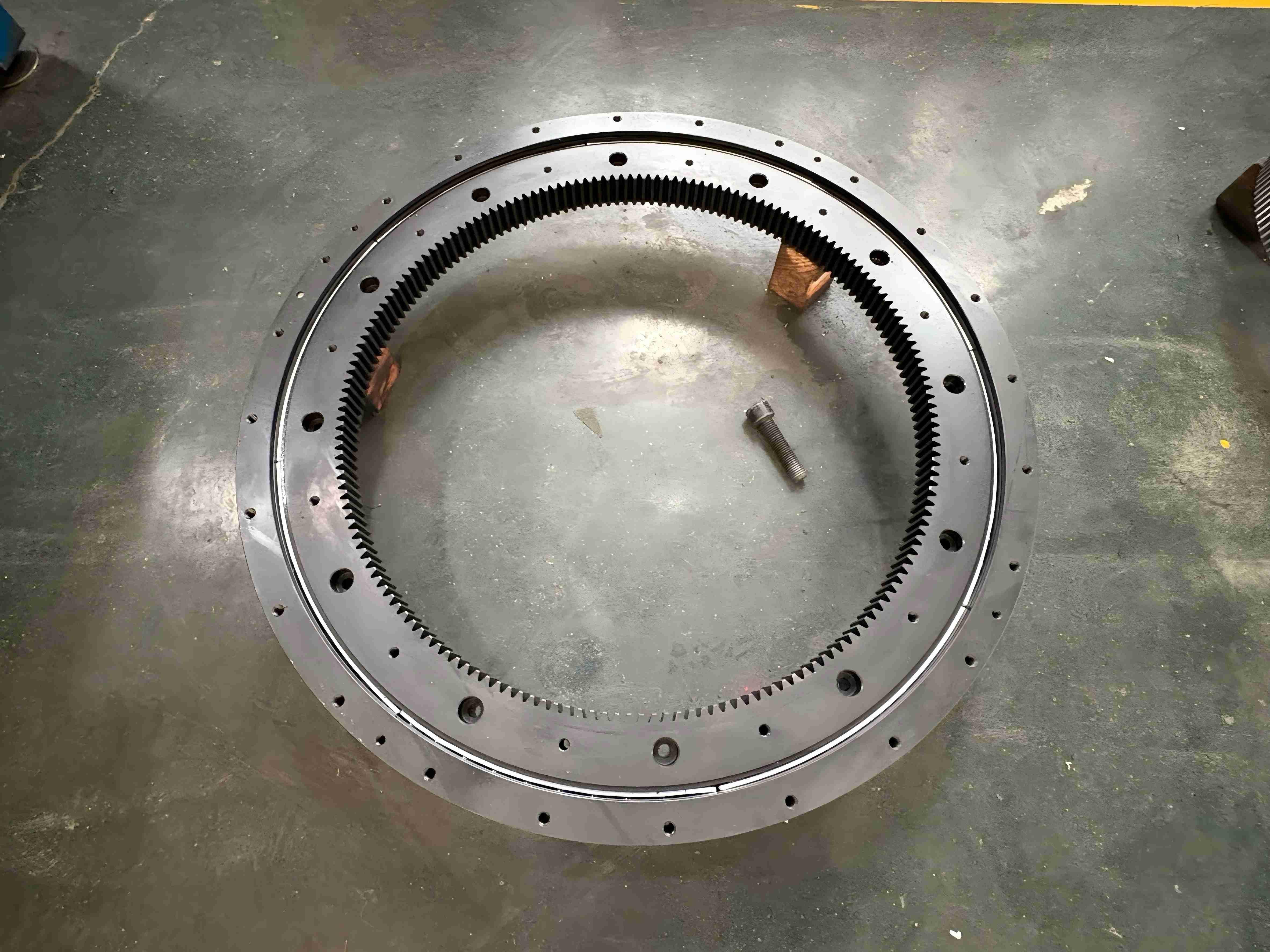 How to Mount a Slewing Bearing?