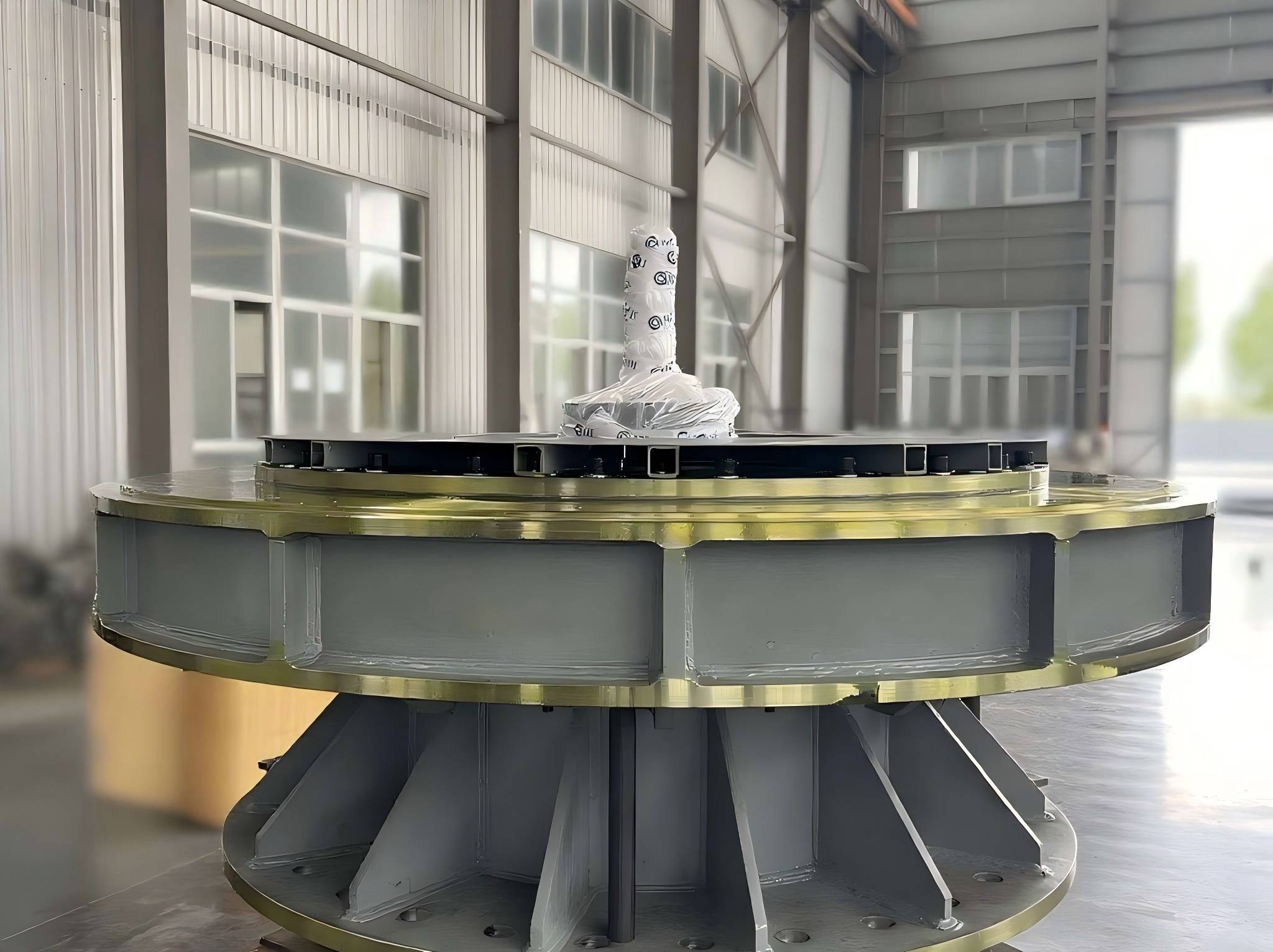 Full Slew Azimuth Mechanism