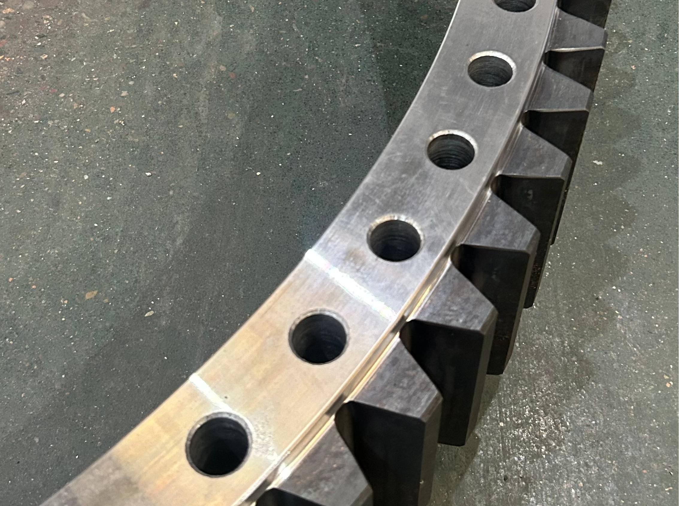 The LTZC excavator slewing bearing has been successfully assembled.