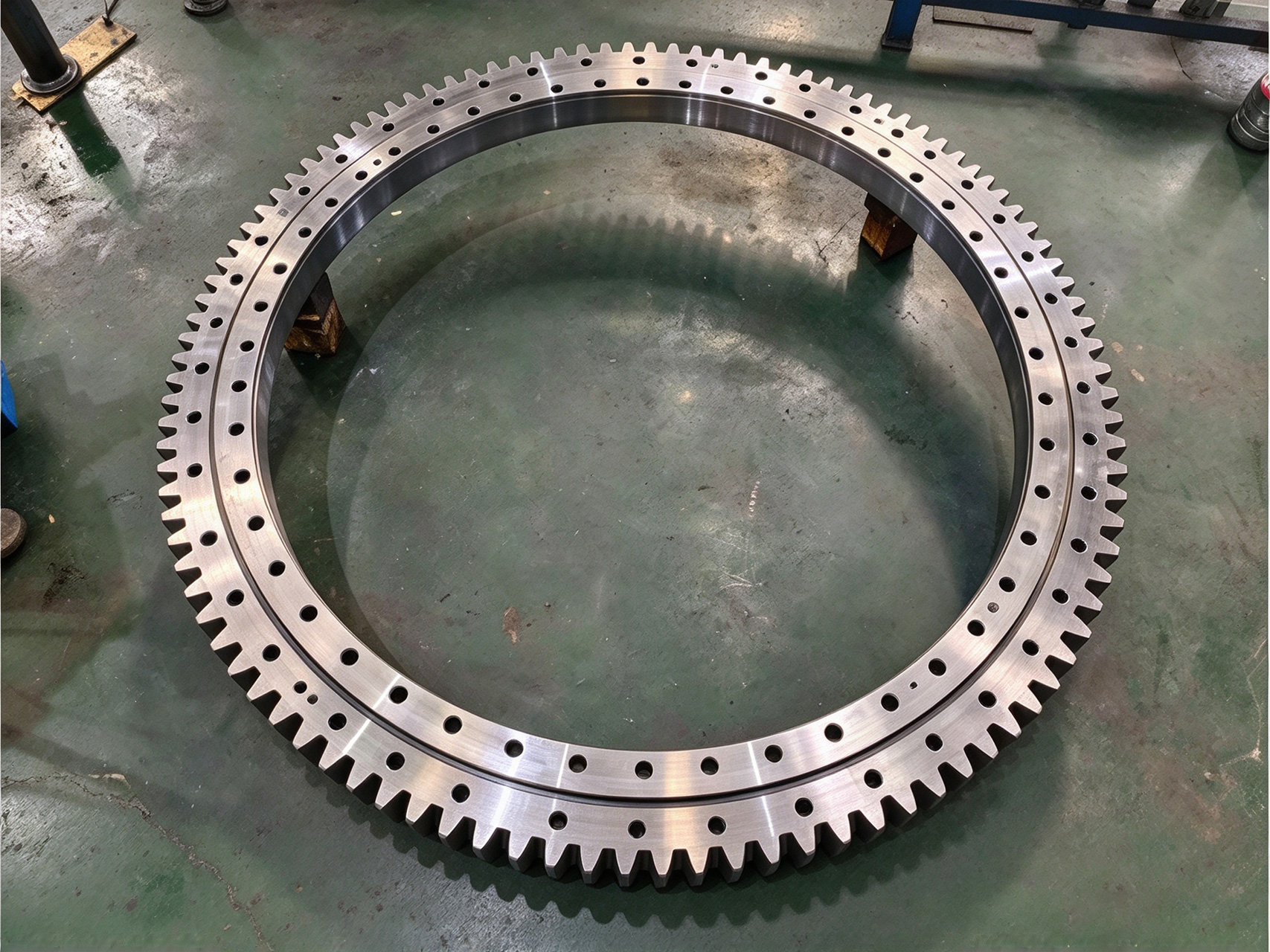 Finished-slewing-bearing,-Model-6507-B10,-ready-for-export-to-Canada